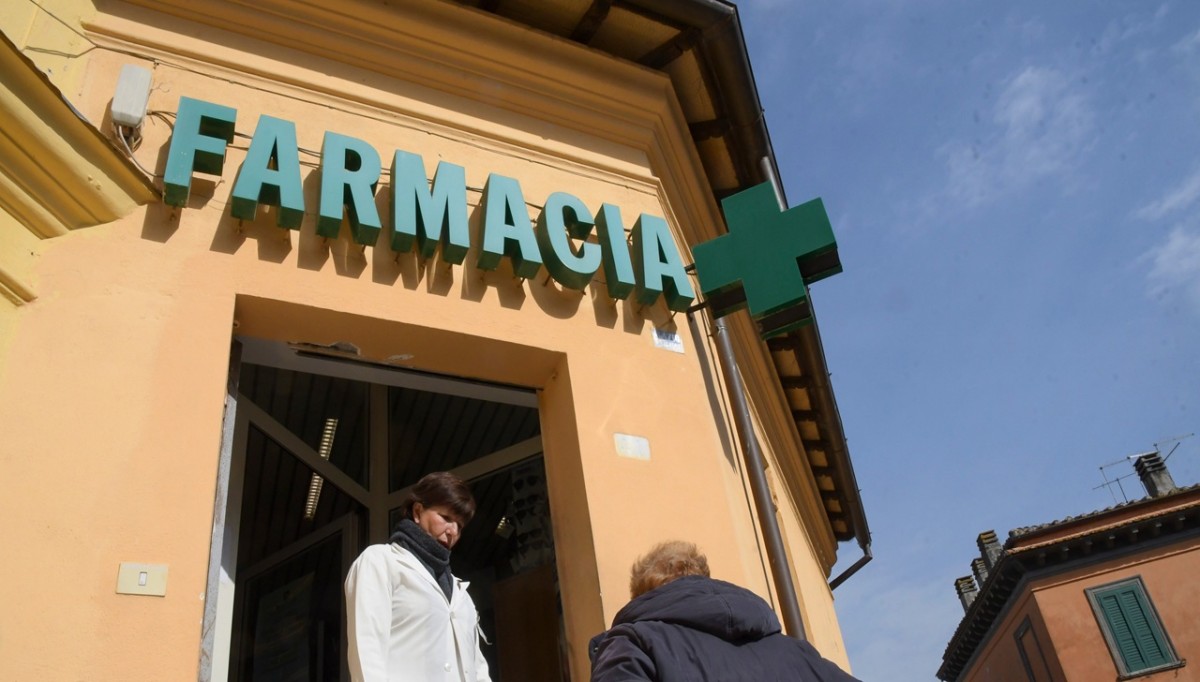 Servizi in farmacia e indennità di residenza, la Sardegna investe sulla sanità territoriale