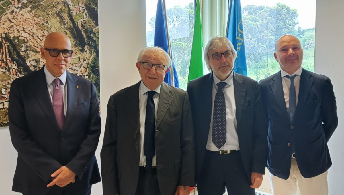 Regione Calabria e Federfarma Calabria: raggiunto l’accordo per il rafforzamento della farmacia dei servizi