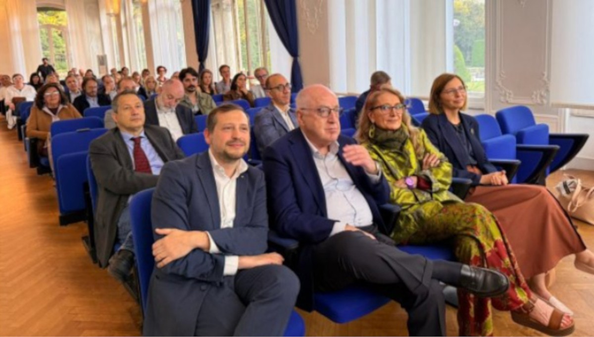 Federfarma Varese, farmacisti a confronto sulla longevità: "Le farmacie presidio strategico"