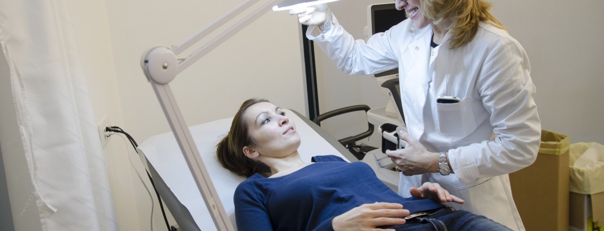 Screening oncologici: 5 buoni motivi per fare prevenzione, Andos e Federfarma siglano protocollo