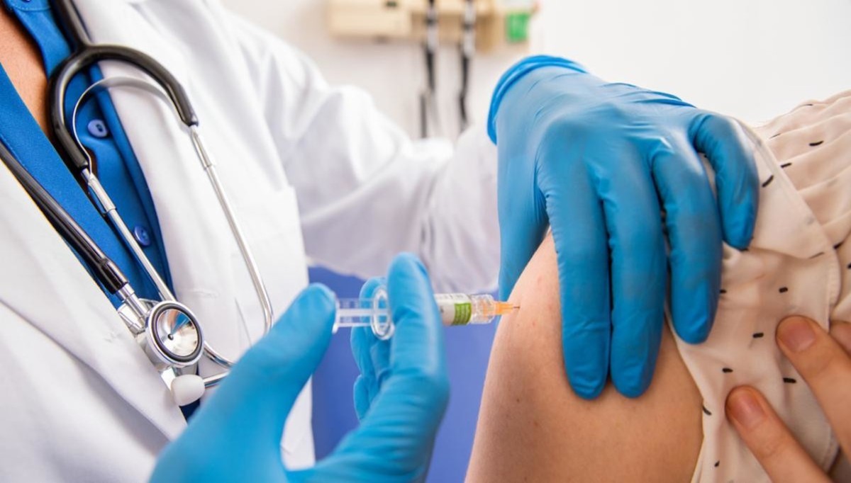 Antinfluenzale, in Liguria un cittadino su 5 ha scelto la farmacia per vaccinarsi