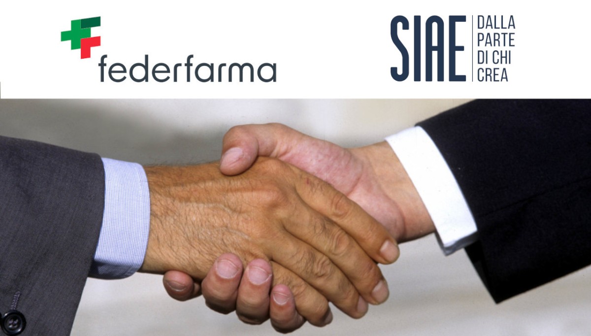 Musica d’ambiente in farmacia: tariffe ridotte del 15%. L’accordo Federfarma-SIAE