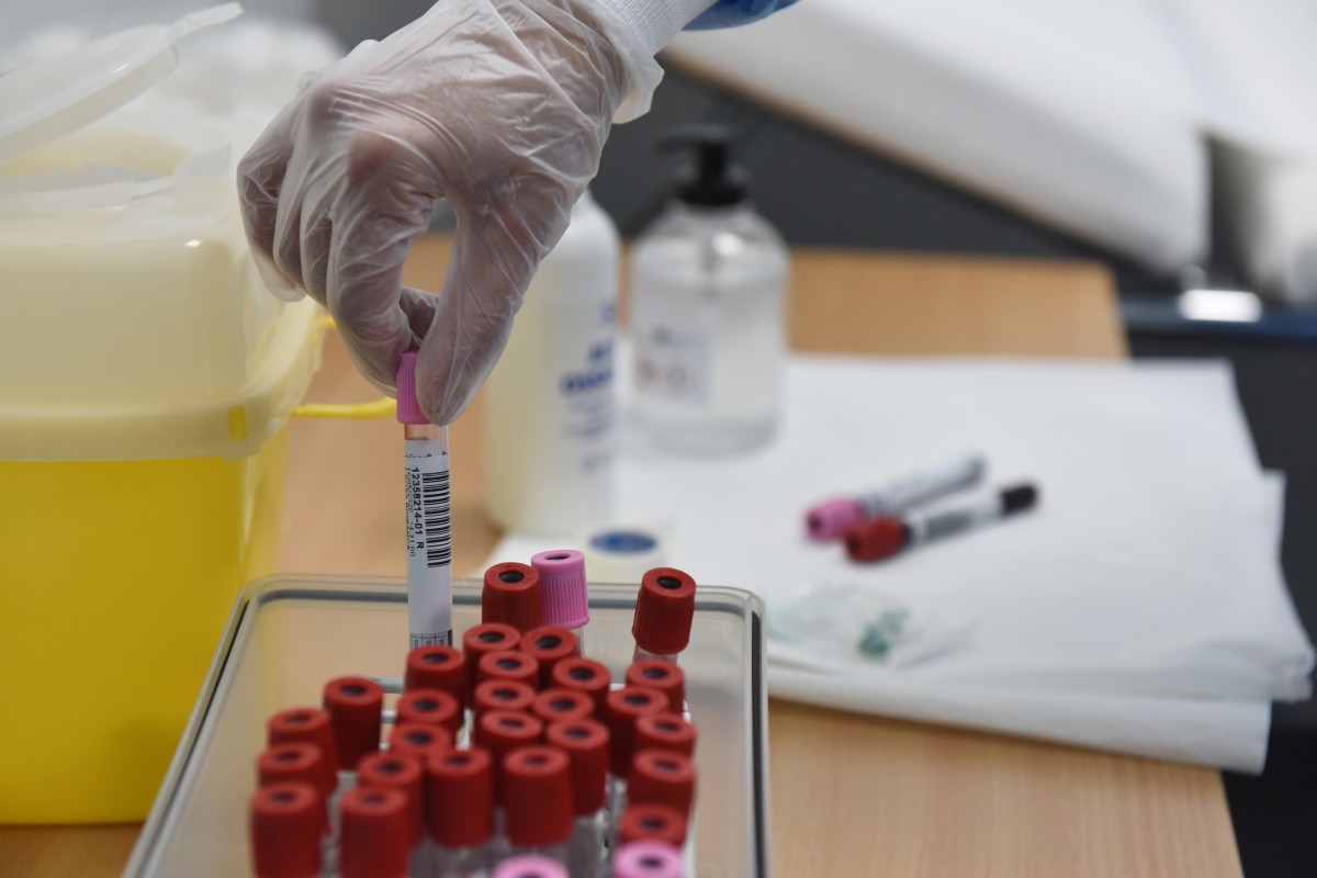 Tumore colon-retto, via libera ai kit per la prevenzione nelle farmacie dell’Alto Adige