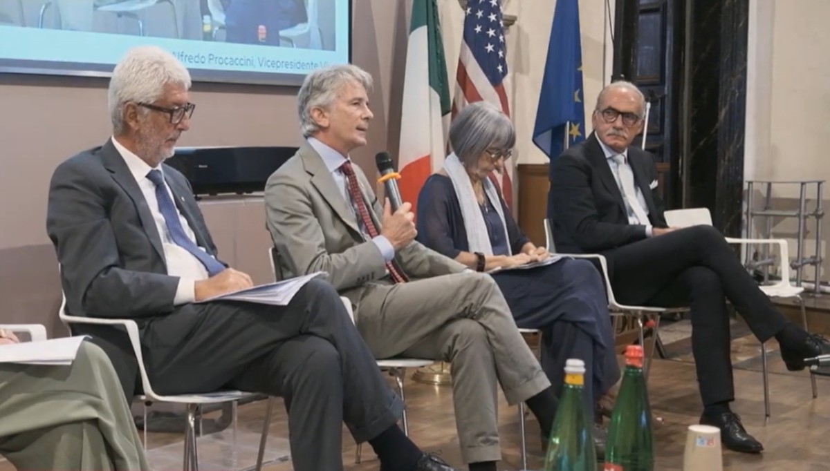 Vaccinazione nell’adulto, Procaccini: “Farmacie hanno impatto positivo sulle coperture”